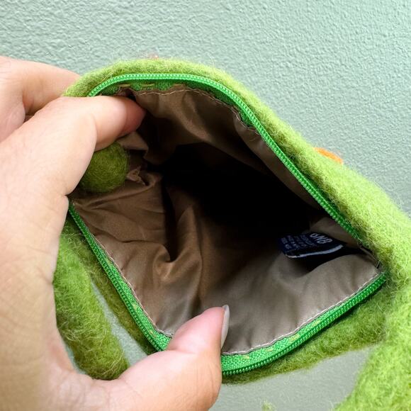 BNB Green Wool Bird + Heart Zip Closure Purse - Picture 4 of 8